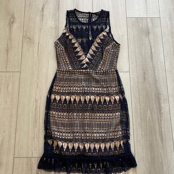 Ruffle hem lace navy dress - Picture 2 of 3